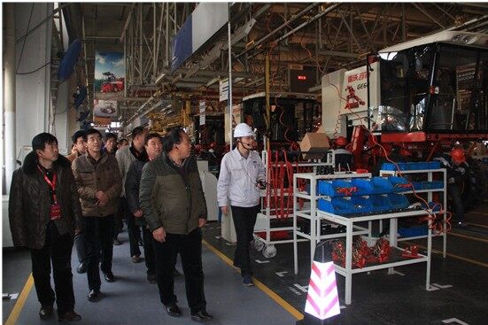 零距離感受精彩雷沃，心飛揚共享財富人生